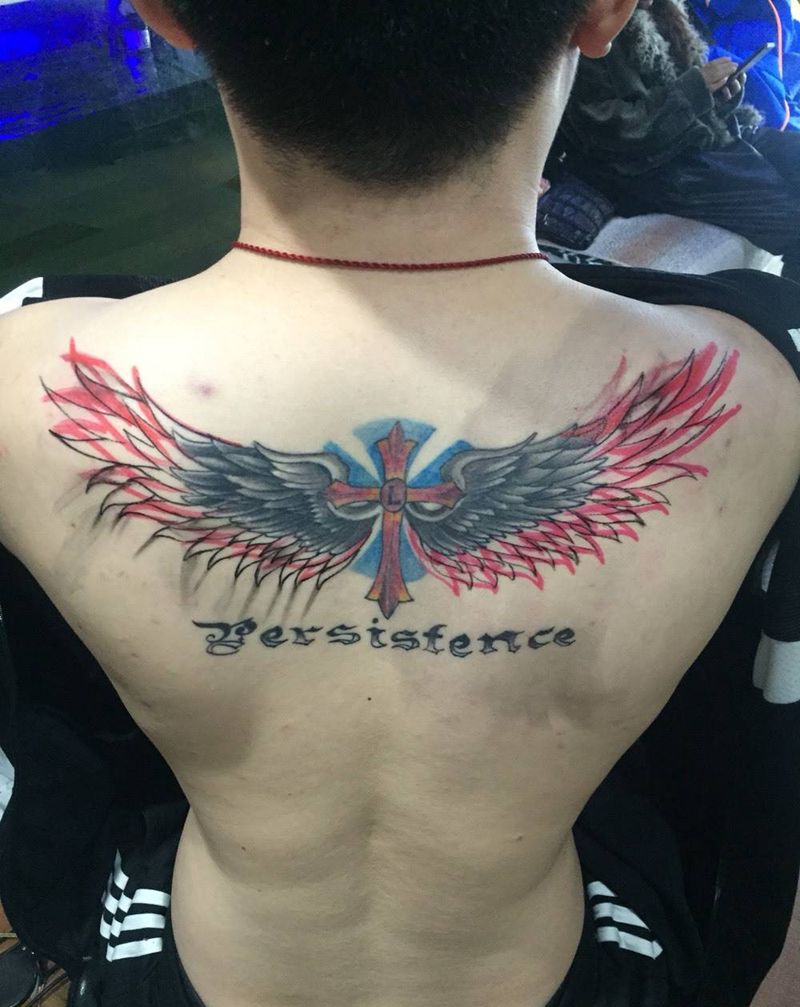 翅膀纹身图片