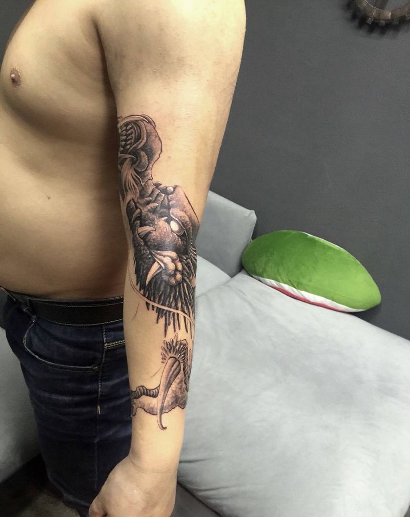 龙抬头纹身图片