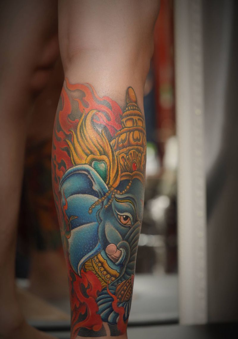 《象神》纹身图片_腿部新传统象神 重彩纹身图案