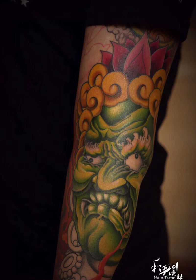 《不动心》纹身图片_手臂肩部新传统水彩不动明王菩萨神纹身图案