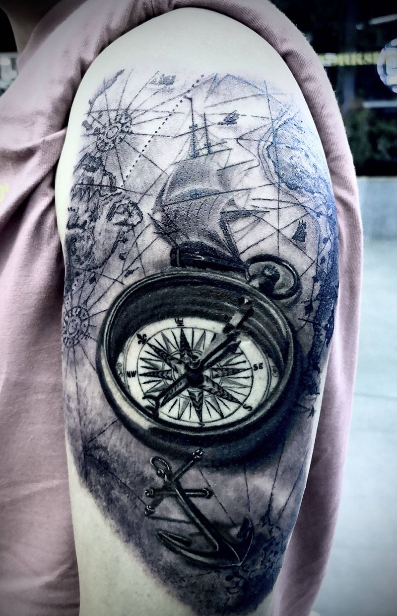 扬帆起航纹身图片_手臂肩部欧美写实地图指南针船和船锚纹身图案