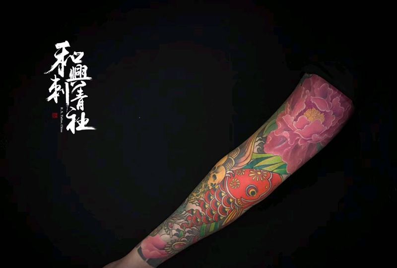 《花臂》未完待续纹身图片_手臂腿部新传统传统成品花臂纹身图案