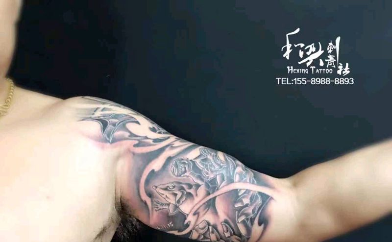 偷财鼠纹身图片_手臂传统动物成品纹身图案