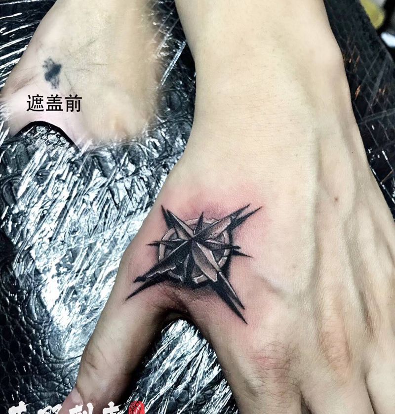 指南针遮盖纹身图片
