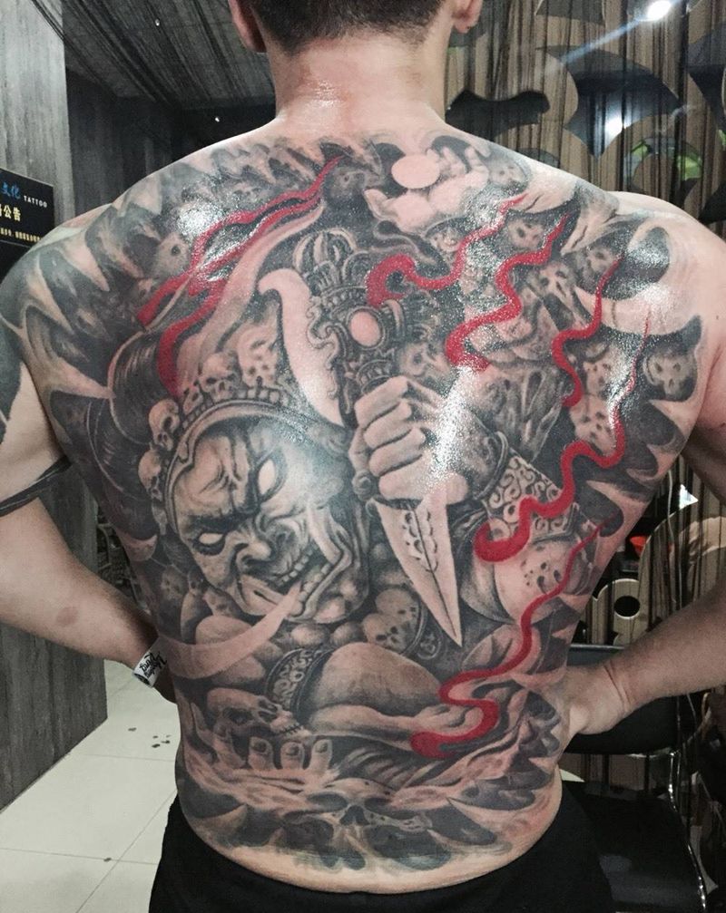 满背纹身图片