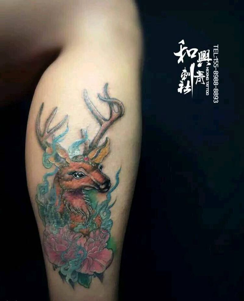 鹿纹身图片_腿部欧美动物成品纹身图案