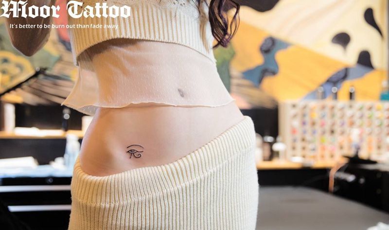 小蛮腰纹身图片