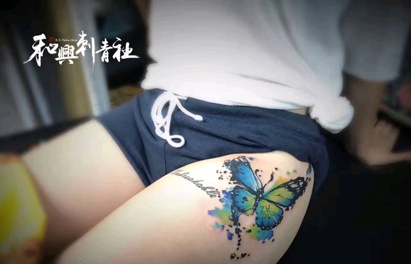 蝴蝶纹身图片_腿部传统动物成品纹身图案