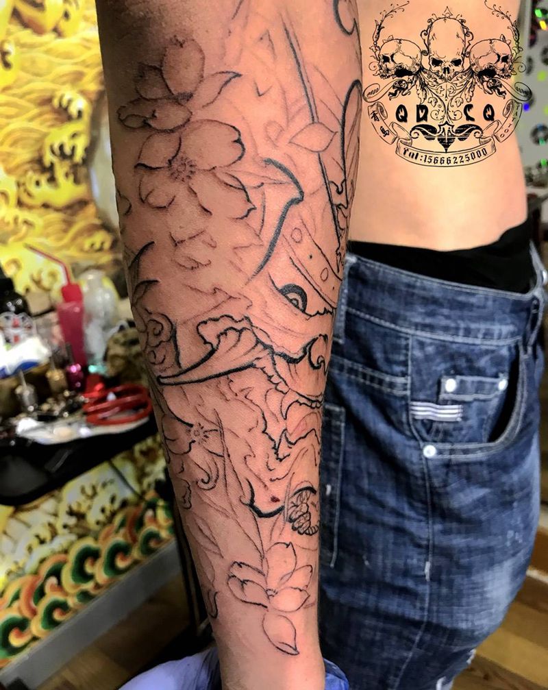 鬼武士樱花包小臂纹身图片