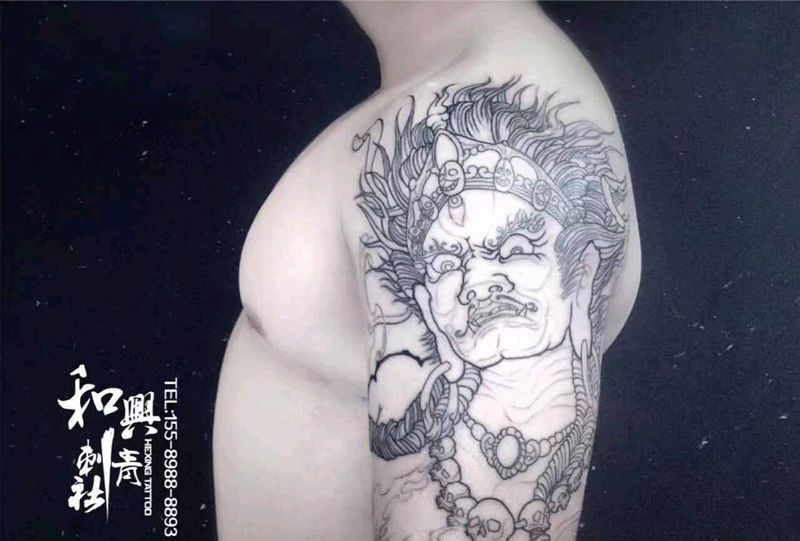 彩色双半胛（未完待续）纹身图片_胸部传统植物成品纹身图案