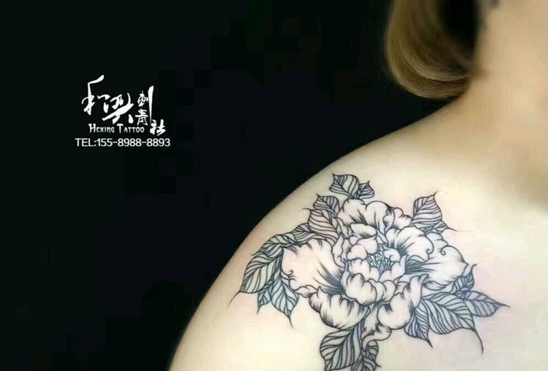 牡丹纹身图片_肩部植物原创成品纹身图案