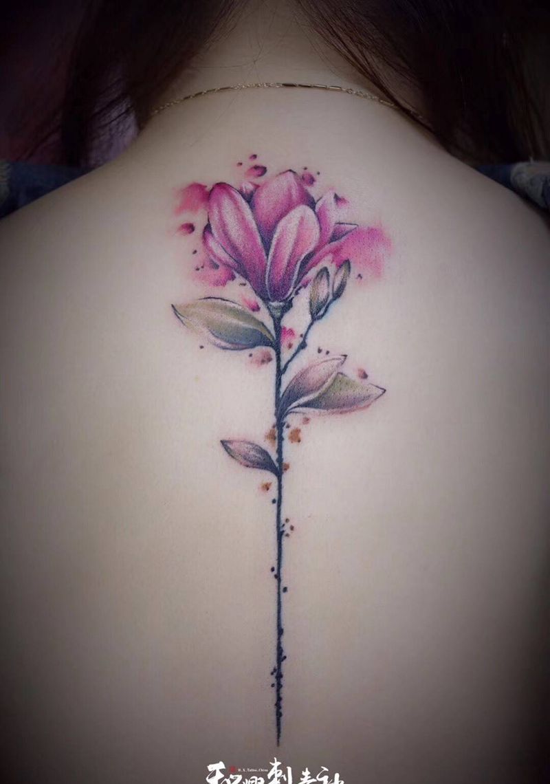 《玉兰花》纹身图片_背部水彩花 清新纹身图案