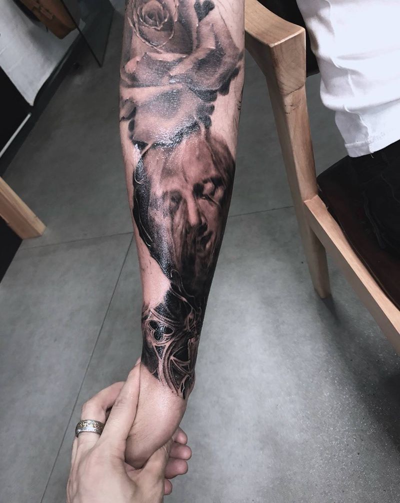 乐道雕塑纹身图片_成品手部手臂欧美写实肖像人物原创宗教纹身图案