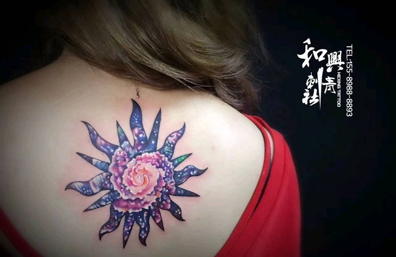 《星空》纹身图片_背部手臂欧美写实水彩欧美成品星空纹身图案