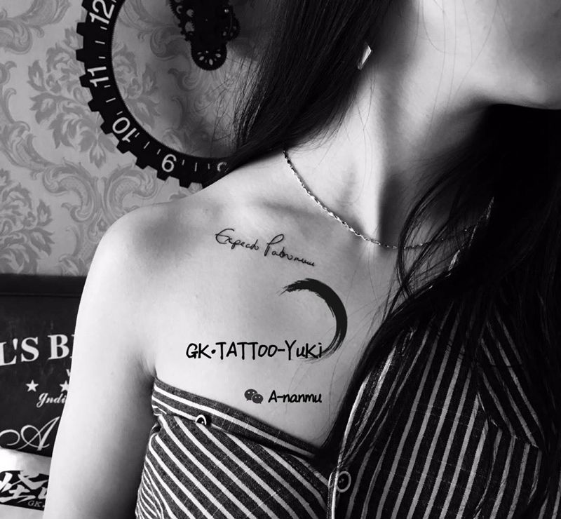 小字母纹身图片