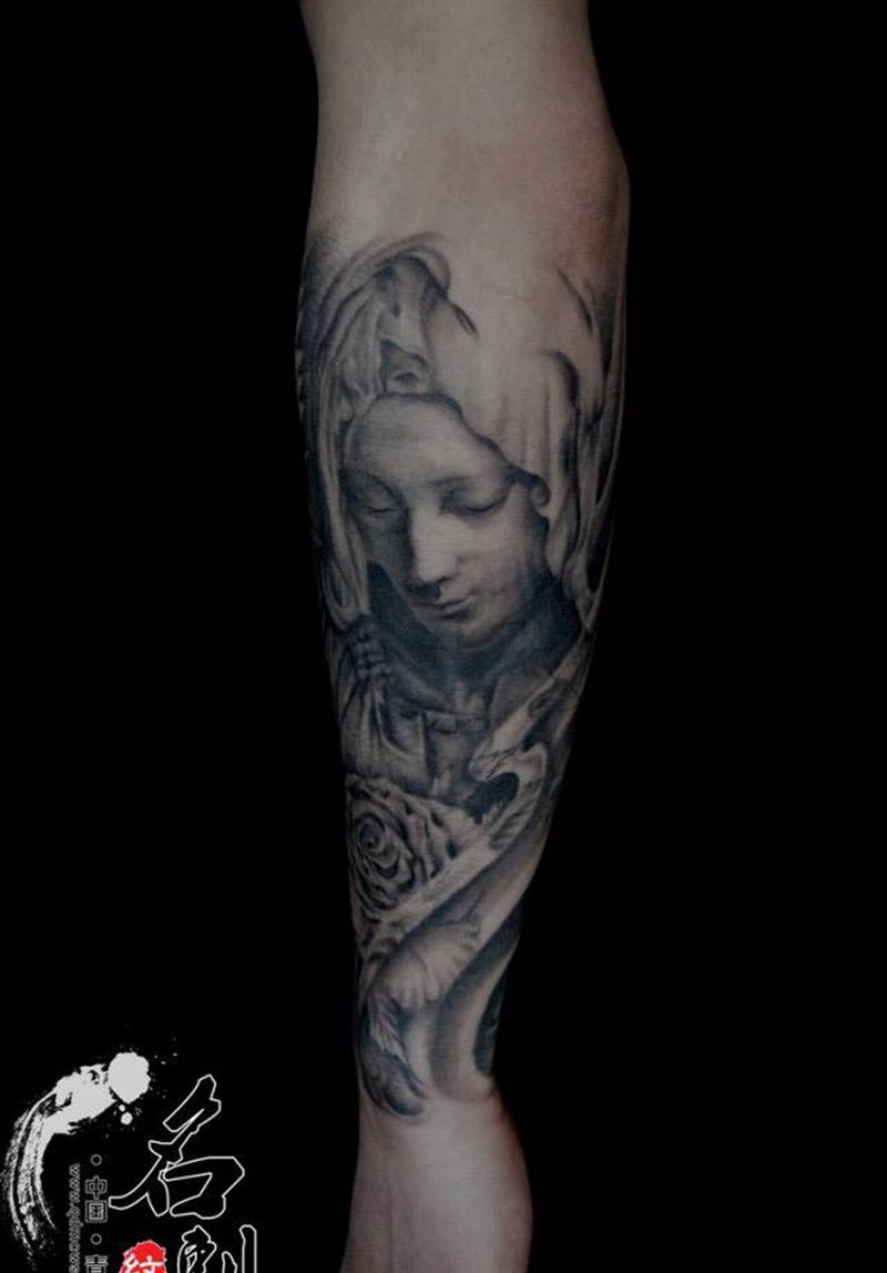 圣母包小臂纹身图片