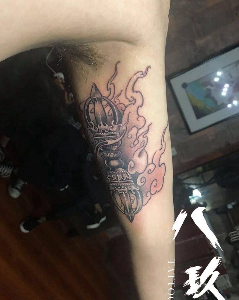 金刚杵纹身图片