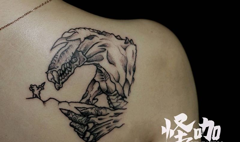 哥斯拉纹身图片