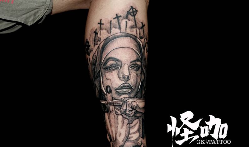 圣女也疯狂纹身图片_手臂纹身图案