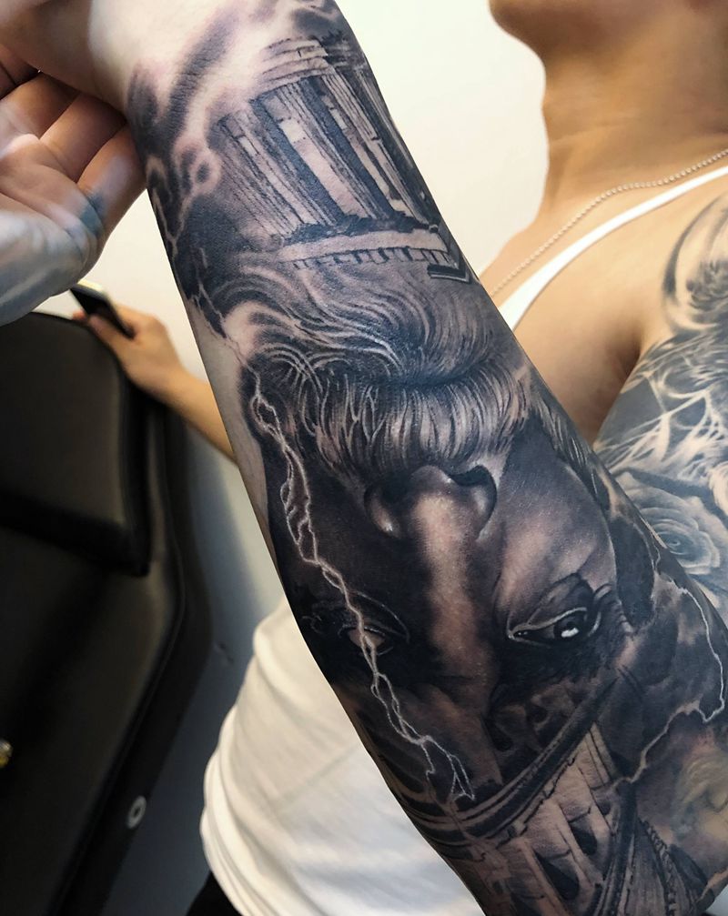 宙斯纹身图片_手臂纹身图案