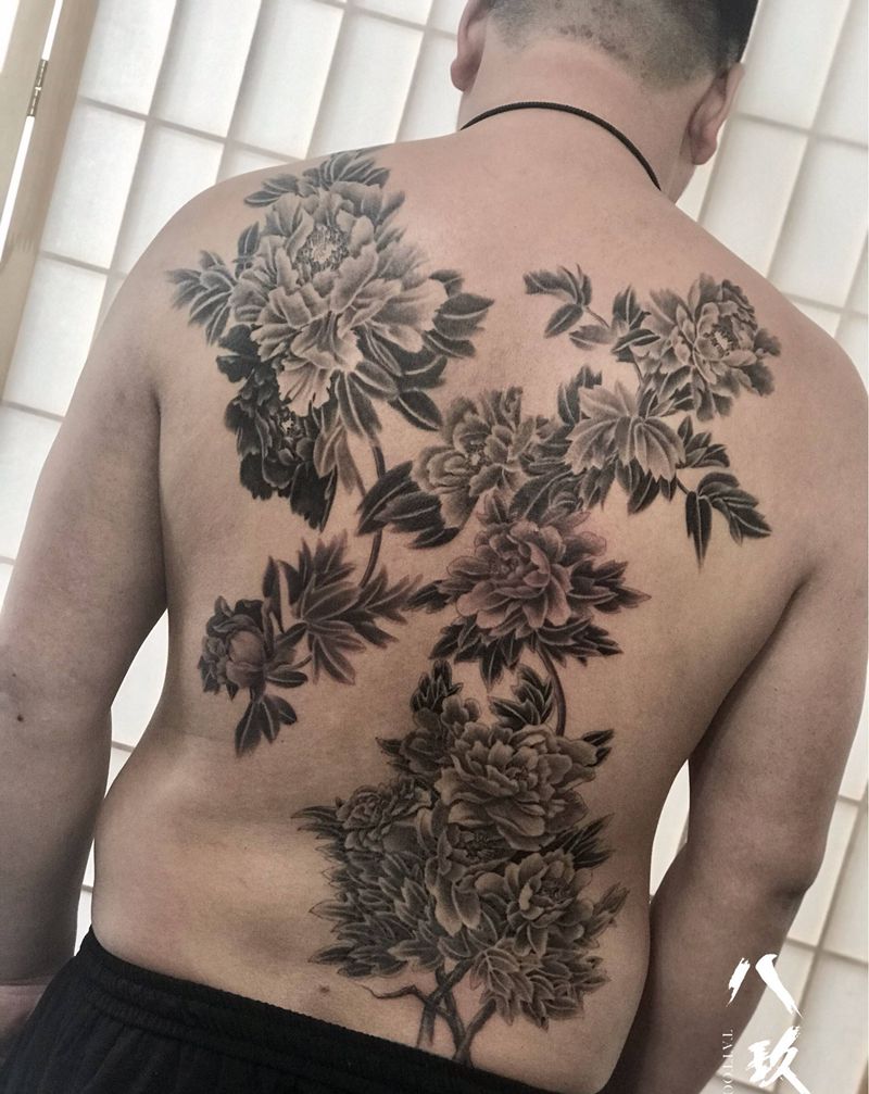 今日纹身图片_背部纹身图案