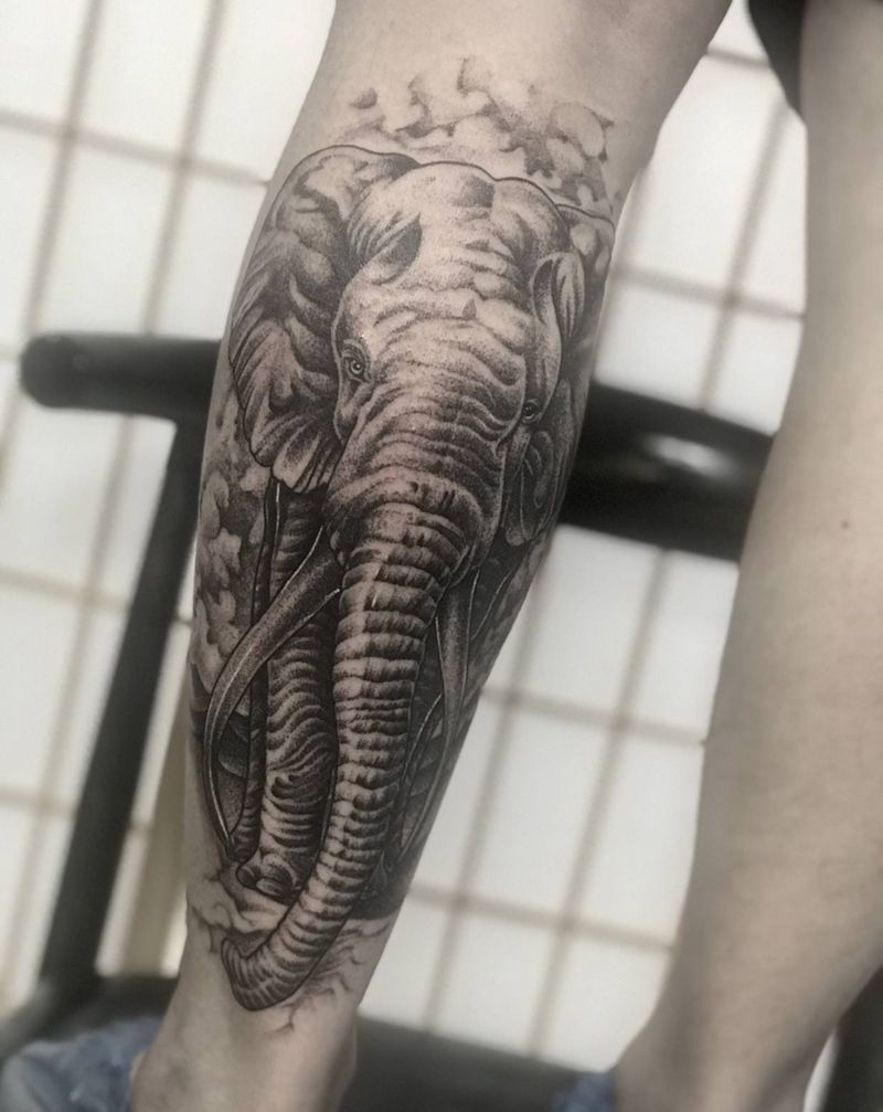 六小时加班作品纹身图片_腿部欧美写实纹身图案