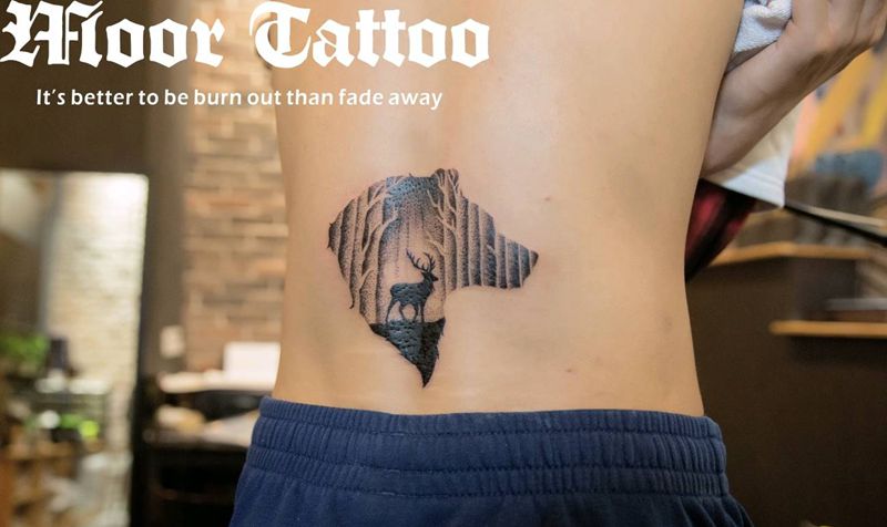 熊与鹿纹身图片_腰部动物成品纹身图案