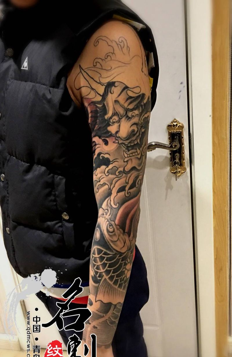 般若鲤鱼花臂未完成纹身图片_鬼神图腾动物传统肩部手臂成品纹身图案