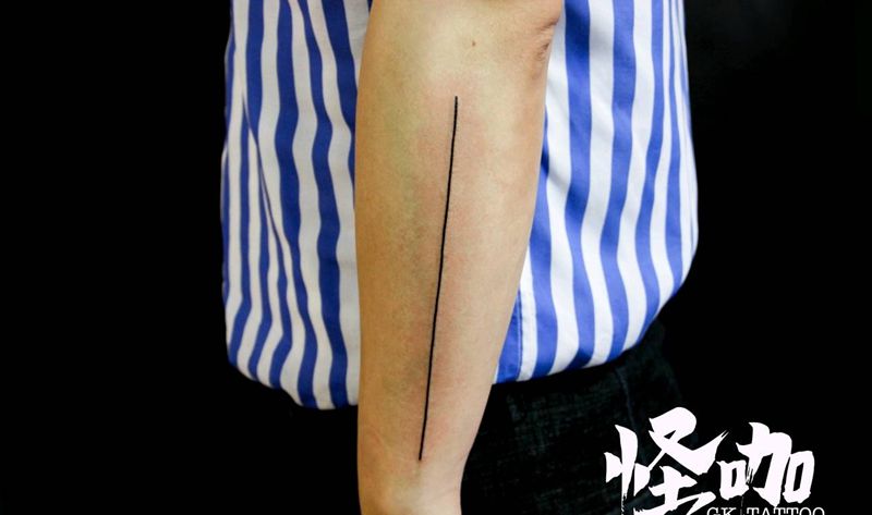 直线纹身图片