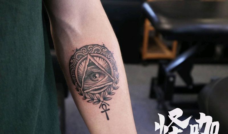 信仰-上帝之眼纹身图片_手臂纹身图案