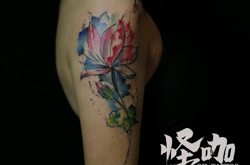 水彩莲花纹身图片