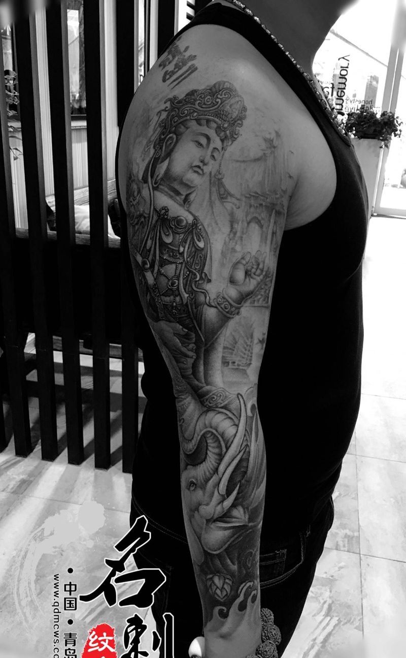 普贤菩萨、生肖龙的守护佛纹身图片_人物传统手臂鬼神手部肖像国画纹身图案
