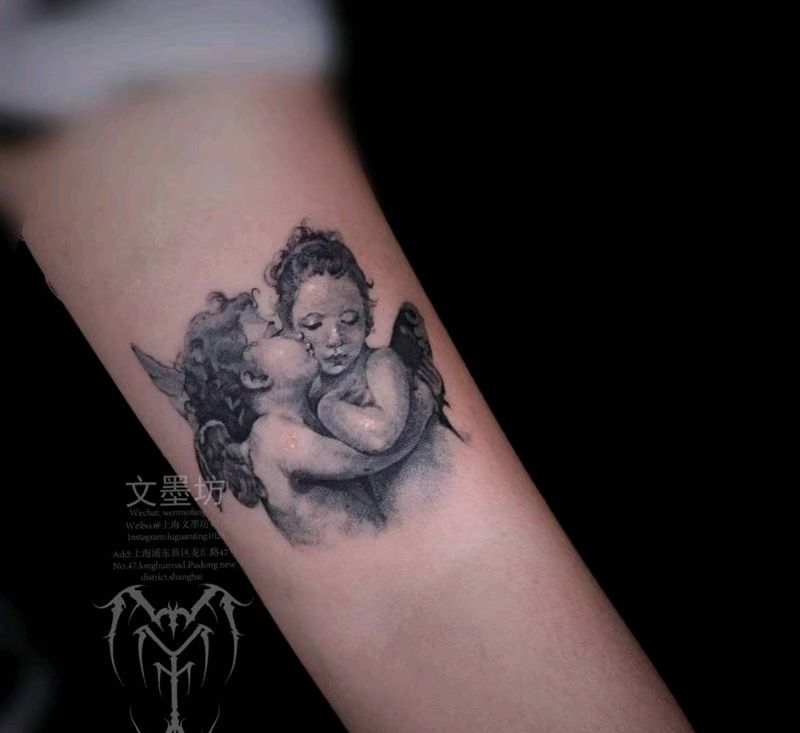 小爱神纹身图片_手臂纹身图案