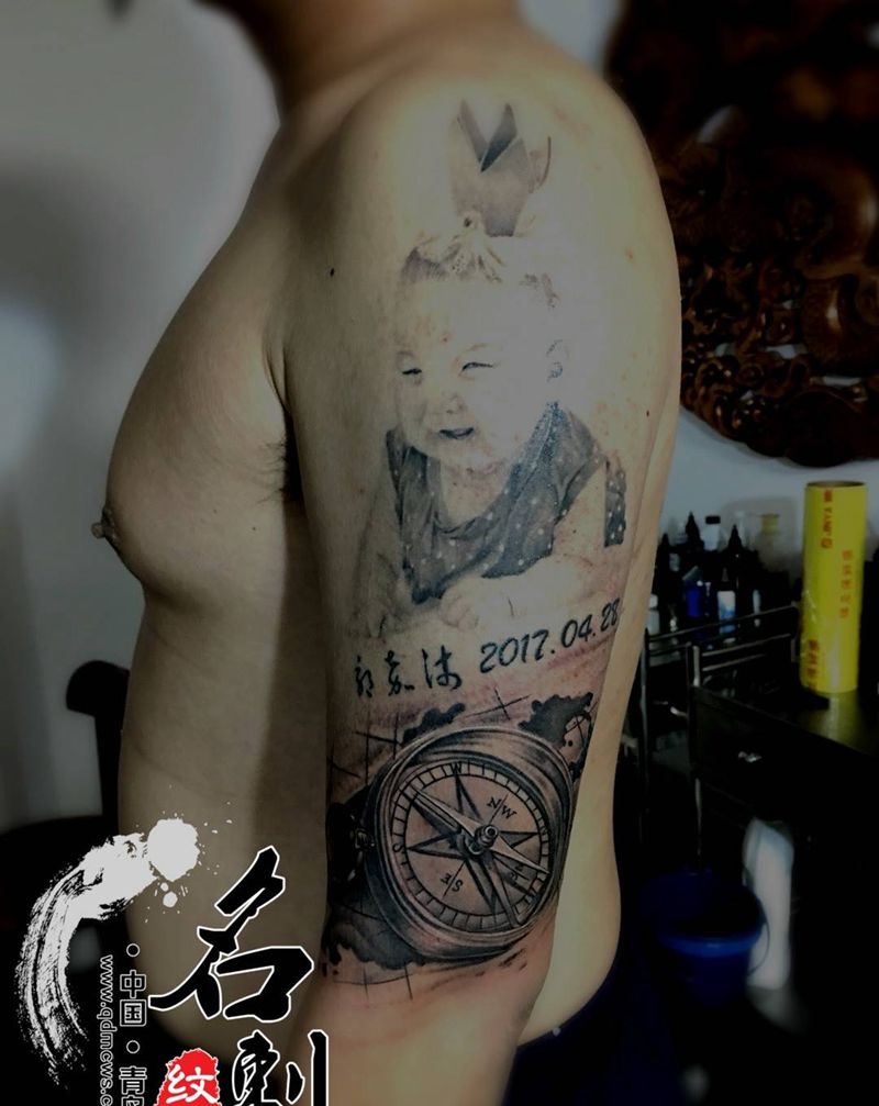 指南针纹身图片