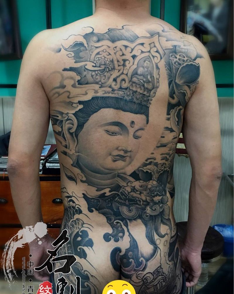 文殊菩萨～百分之八十进程纹身图片_背部新传统纹身图案