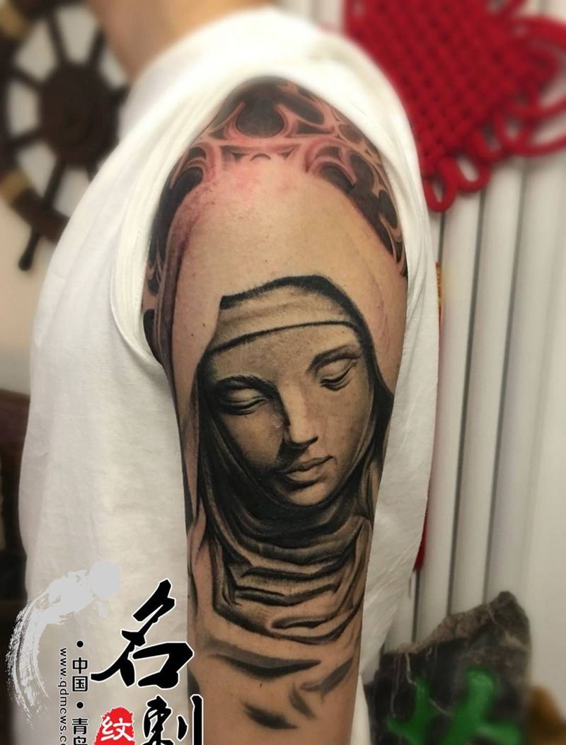 欧美写实～未完纹身图片