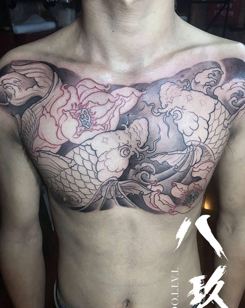 鲤鱼花胸纹身图片