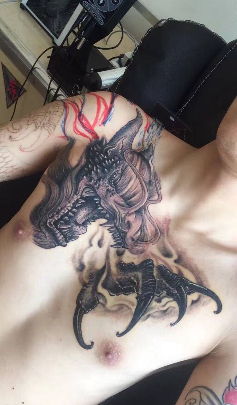 过肩龙纹身图片