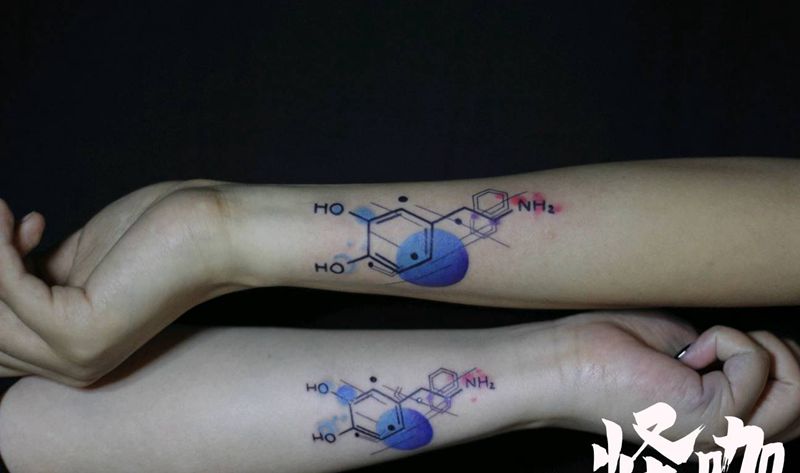 水彩版多巴胺纹身图片