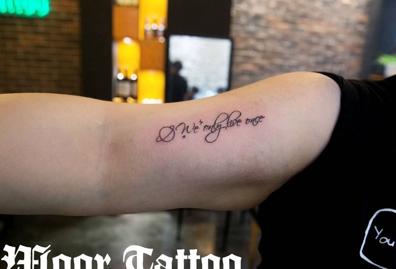 字母纹身图片_手臂成品纹身图案