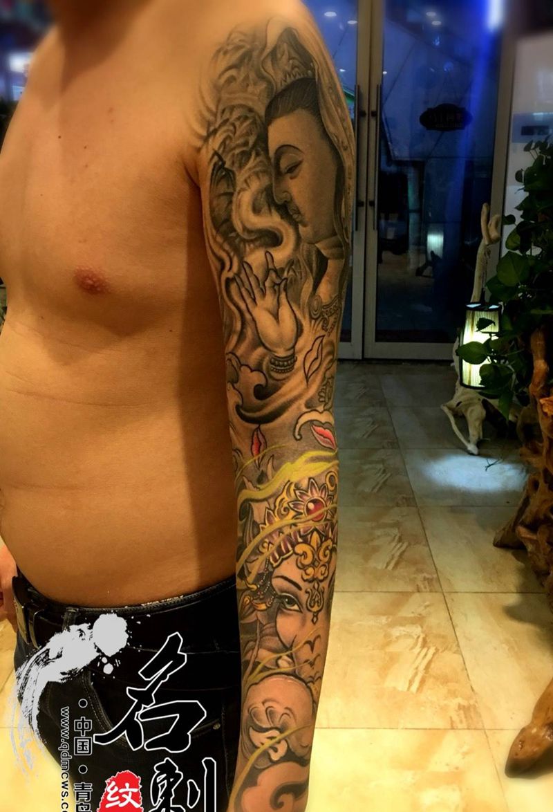 观音象神花臂未完成待续纹身图片