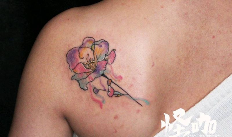 水彩花纹身图片