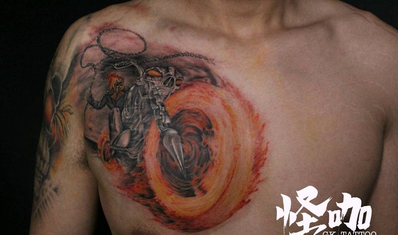 灵魂战车纹身图片_胸部欧美写实纹身图案