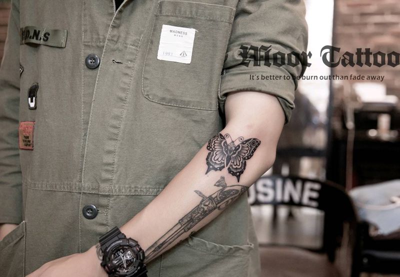 蝴蝶纹身图片_手臂Old School纹身图案