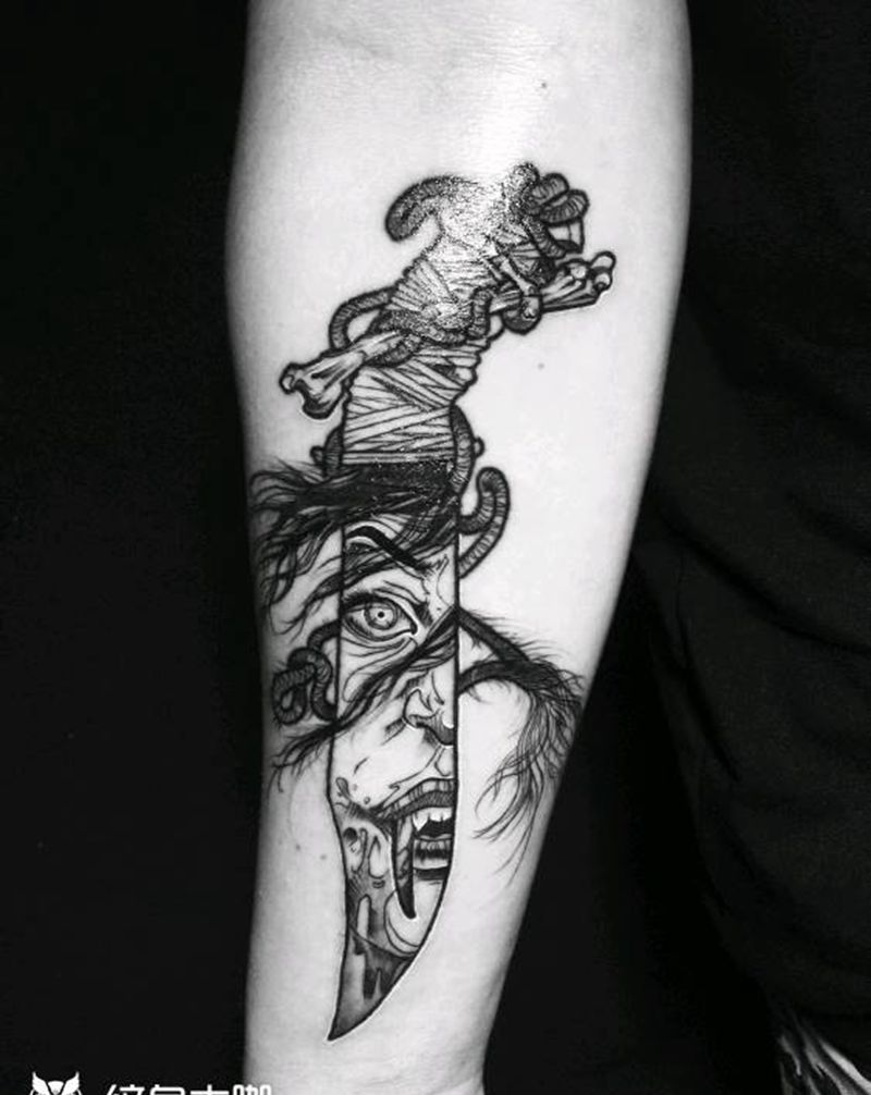 匕首纹身图片_手臂传统人物成品纹身图案
