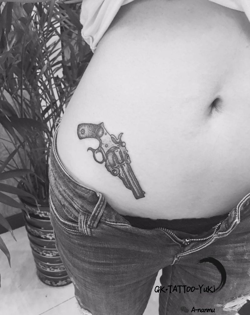 点刺小左纹身图片