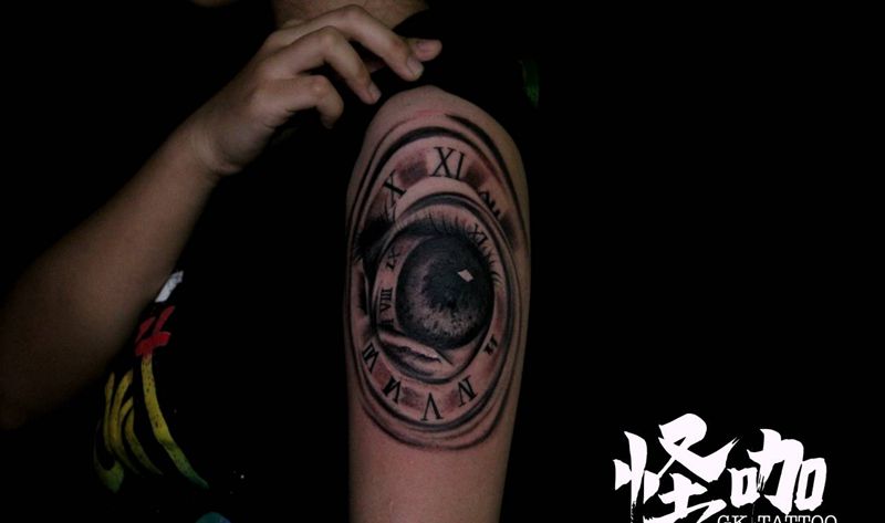 眼睛纹身图片