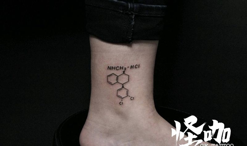 脚踝小清新纹身图片