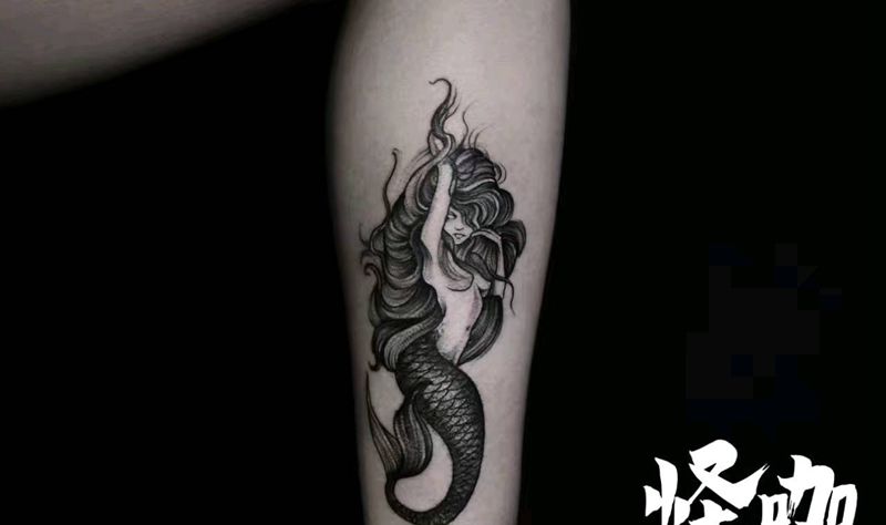 两条美人鱼纹身图片