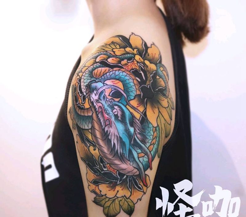 盘龙纹身图片_手臂新传统纹身图案